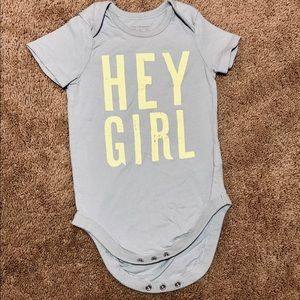 5/$15 Children’s Place 12-18mo grey baby onesie